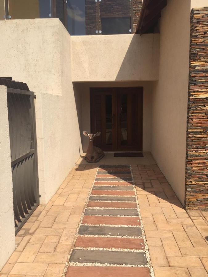 Bluewave Lifestyle Villa Hartbeespoort Exterior photo